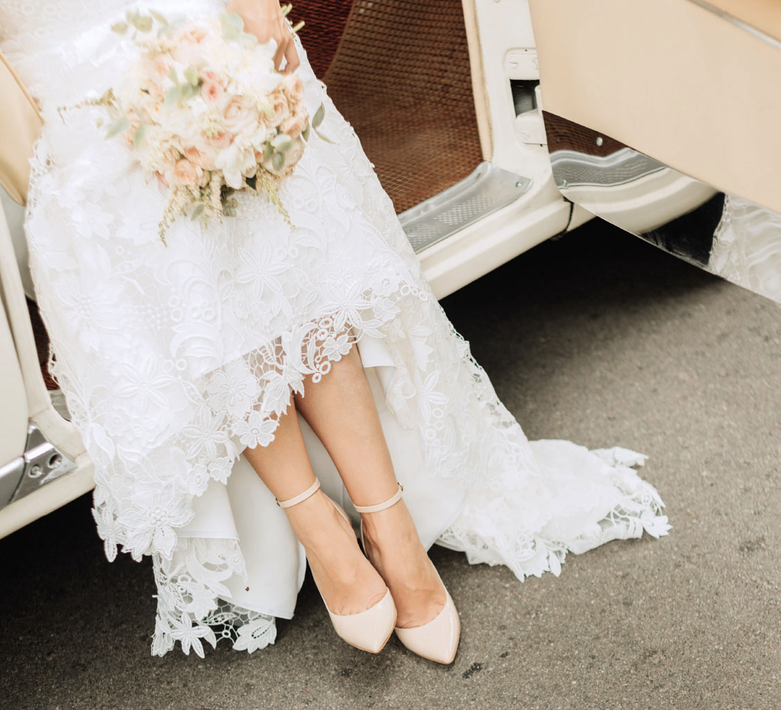 Women High Heels Sandals White Lace Pearls Wedding Shoes Pointed Toe Bridal  Shoes